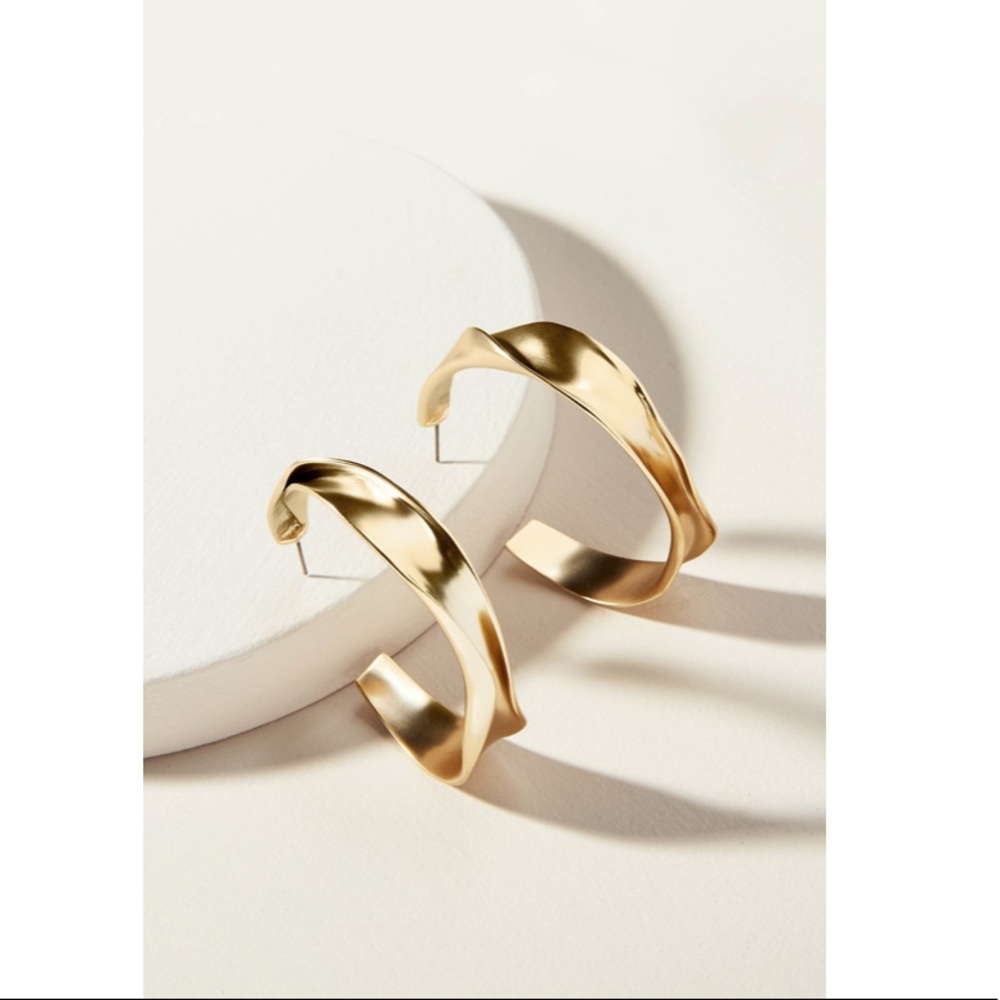 Gold Twist Hoop Earrings